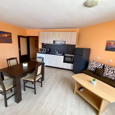 Cozy Apartment In The Center Of Primorszko Kültér fotó