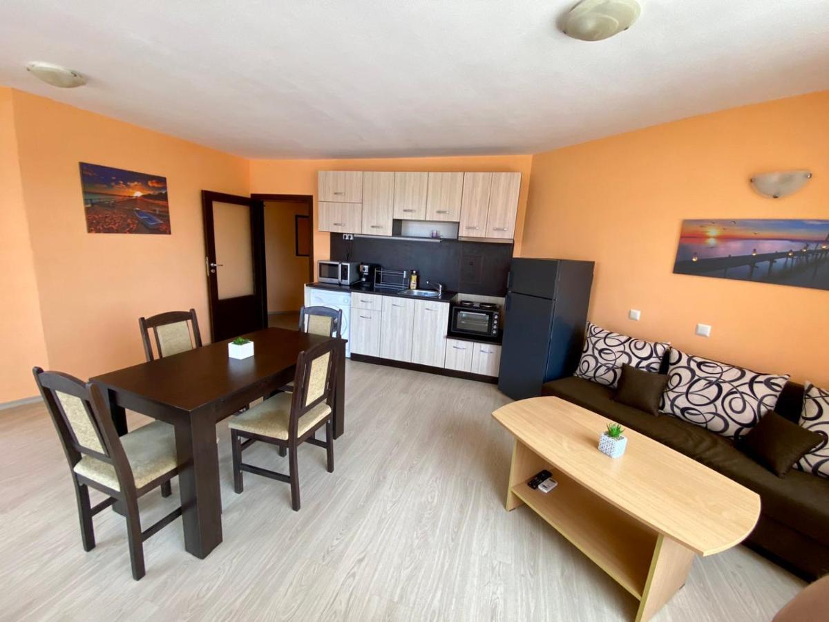 Cozy Apartment In The Center Of Primorszko Kültér fotó